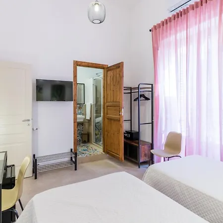 Mama Tita And Breakfast Bed and Breakfast 4*